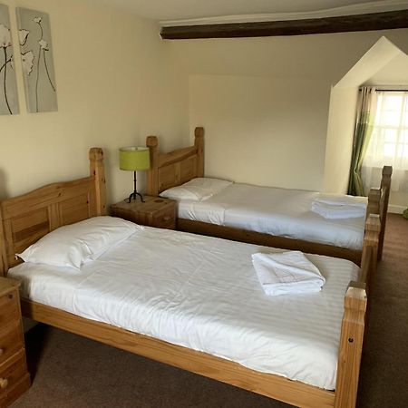 The Cromwell Arms Inn Bovey Tracey Dış mekan fotoğraf