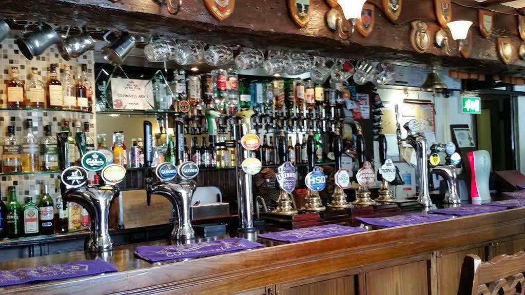 The Cromwell Arms Inn Bovey Tracey Dış mekan fotoğraf