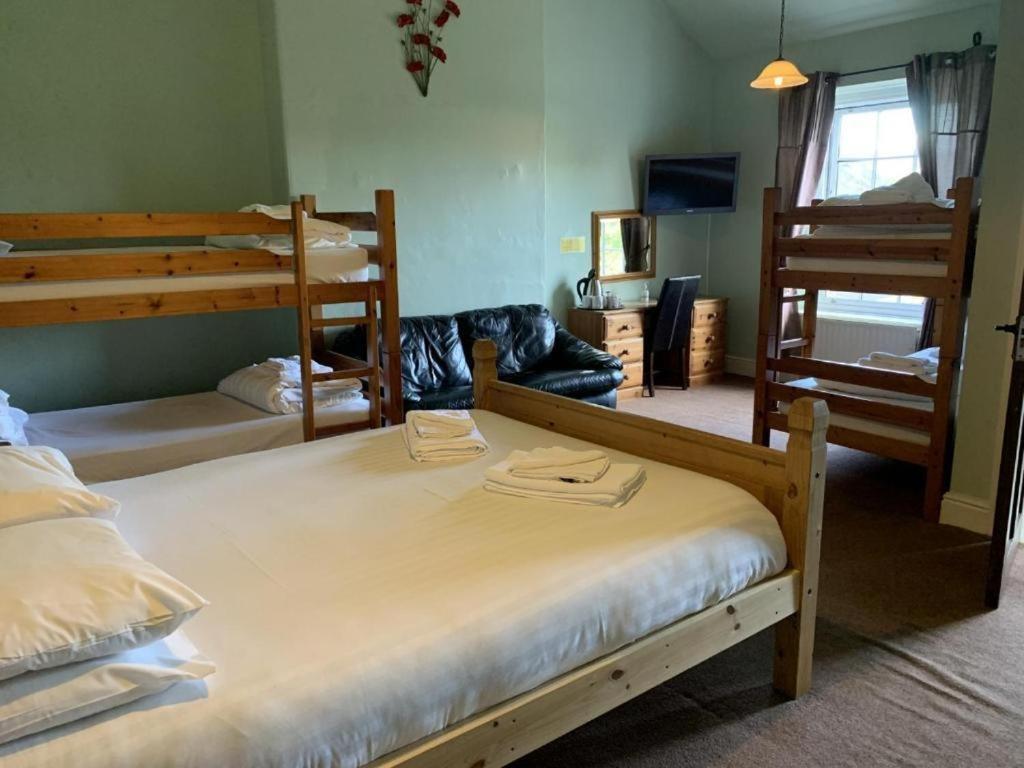 The Cromwell Arms Inn Bovey Tracey Dış mekan fotoğraf